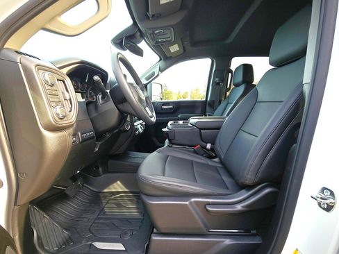 New 2026 GMC Sierra 2500 Pro w/ Convenience Package image 12