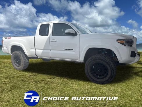 Used 2023 Toyota Tacoma TRD Sport image 24