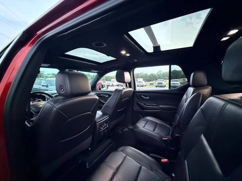 Used 2022 Chevrolet Traverse RS AWD/4WD image 16