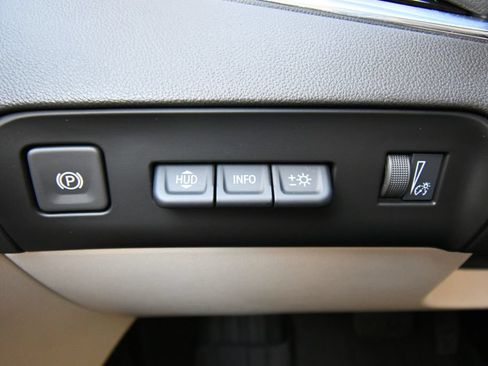 Used 2023 Buick Enclave Avenir w/ Trailering Package, 5000 lbs. AWD/4WD image 23
