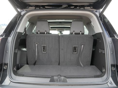 Used 2023 GMC Acadia SLT w/ Technology Package AWD/4WD image 18