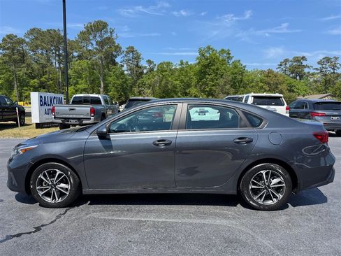 Used 2023 Kia Forte LXS w/ LXS Technology Package image 5