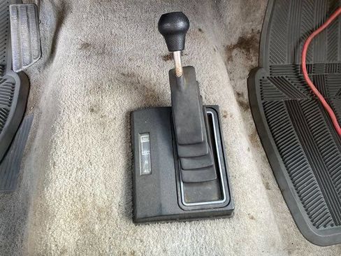 Used 1990 GMC Suburban 4WD image 27