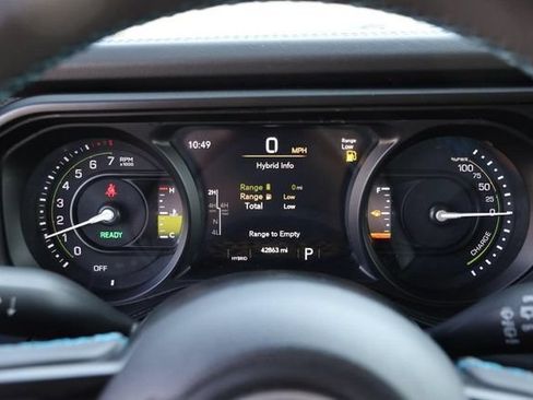 Used 2024 Jeep Wrangler Unlimited Rubicon 4xe AWD/4WD image 13