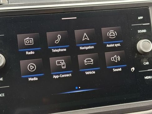 Used 2022 Volkswagen Tiguan SE FWD image 18