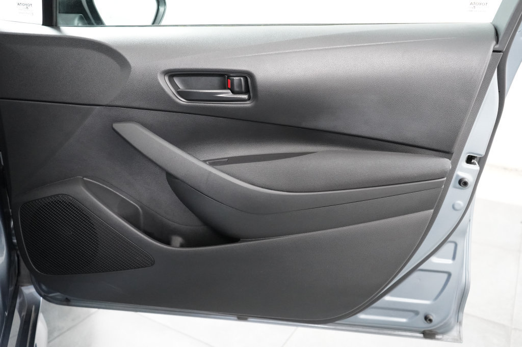 Used 2025 Toyota Corolla LE FWD image 27