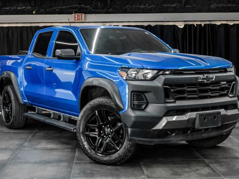 Used 2023 Chevrolet Colorado Trail Boss w/ Advanced Trailering Package AWD/4WD image 6