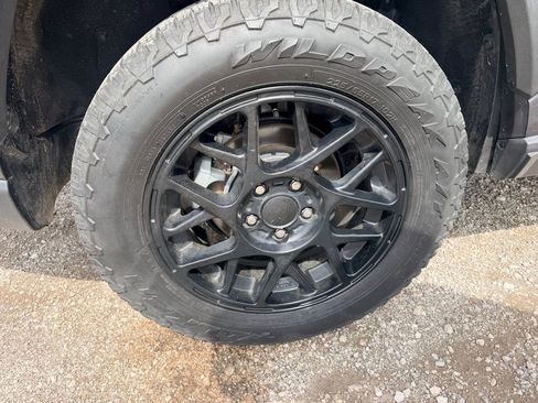 Used 2025 Toyota RAV4 XLE image 10