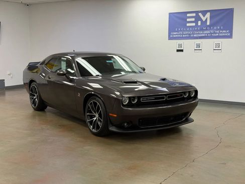 Used 2015 Dodge Challenger R/T Scat Pack w/ Driver Convenience Group image 2
