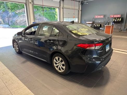 Used 2020 Toyota Corolla LE FWD image 15
