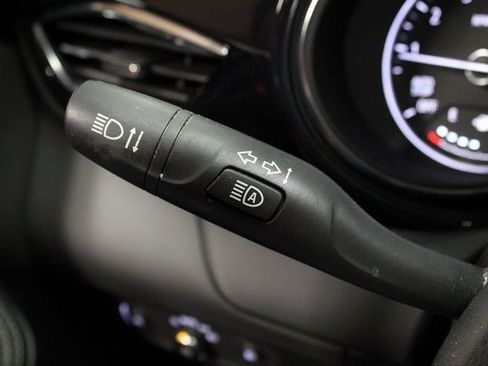 Used 2023 Buick Encore GX Essence FWD image 22