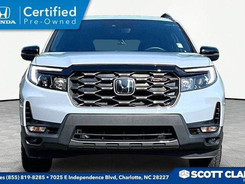 Certified 2022 Honda Passport TrailSport image 2