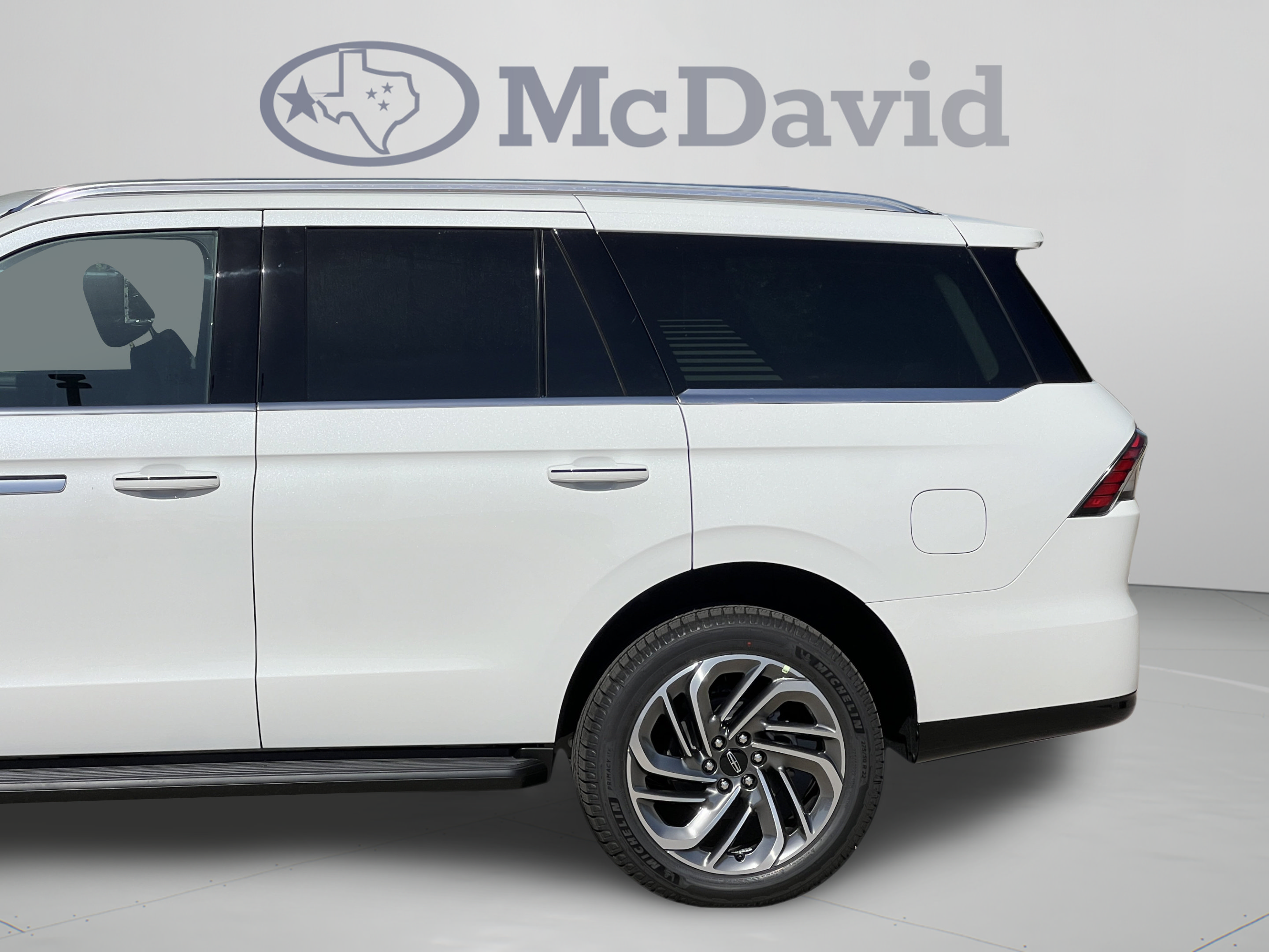 New 2027 Lincoln Navigator Premiere RWD image 29