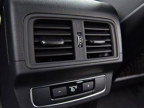 Used 2022 Audi Q5 2.0T Premium Plus w/ Premium Plus Package AWD/4WD image 24