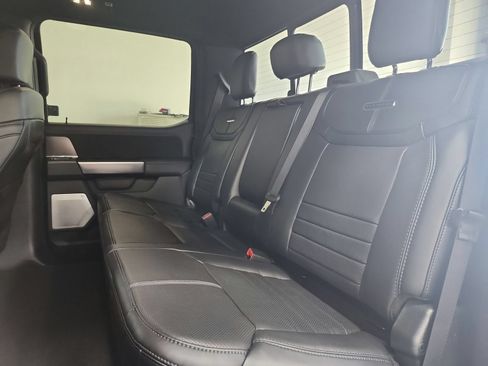 Used 2026 Ford F450 Platinum w/ FX4 Off-Road Package AWD/4WD image 34