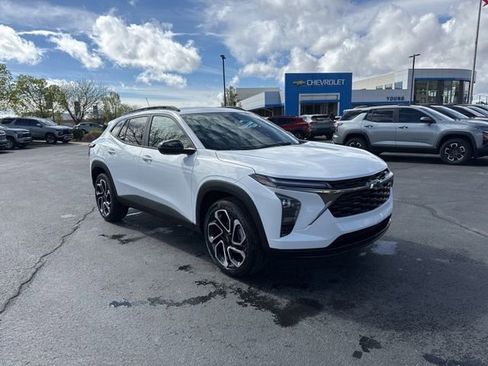 New 2026 Chevrolet Trax RS w/ Driver Confidence Package image 1