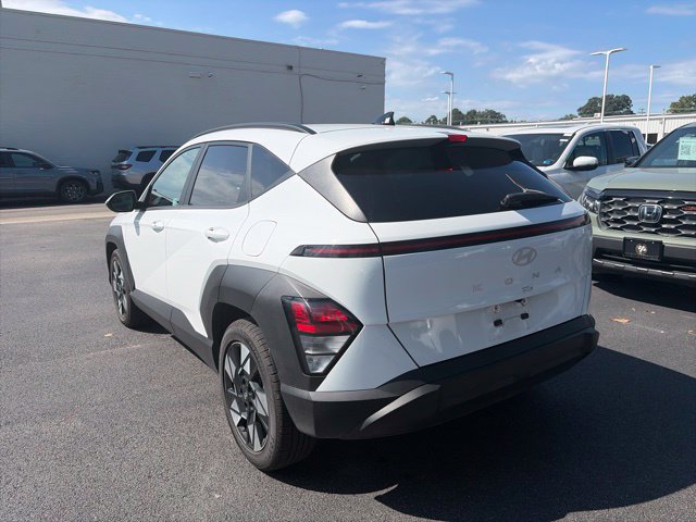 Used 2025 Hyundai Kona SEL FWD image 8