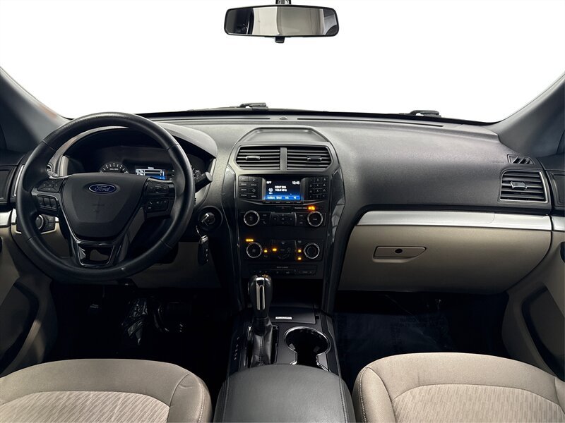 Used 2018 Ford Explorer FWD image 19