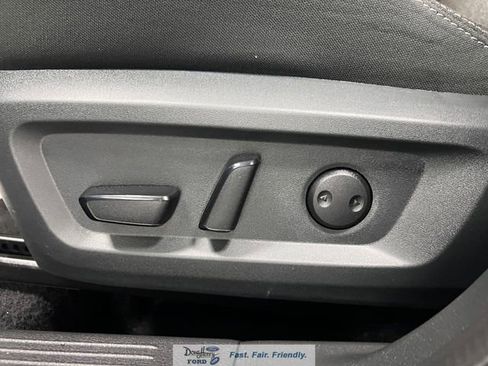 Used 2025 Nissan Rogue SV FWD image 25