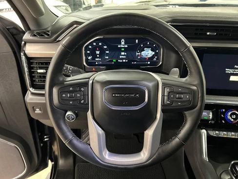 Used 2025 GMC Sierra 1500 Denali w/ Technology Package AWD/4WD image 16
