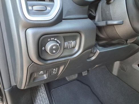 Used 2025 RAM 1500 Big Horn image 15