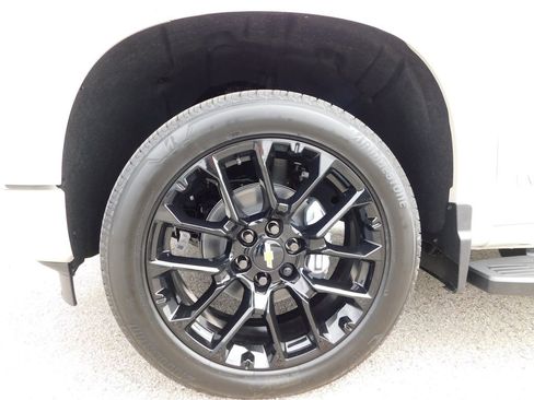 New 2026 Chevrolet Silverado 1500 High Country AWD/4WD image 10