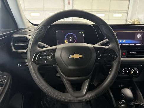 Certified 2025 Chevrolet TrailBlazer LT AWD/4WD image 28
