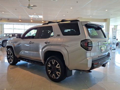 Used 2026 Toyota 4Runner TRD Sport Premium AWD/4WD image 4