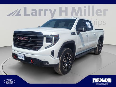 Used 2025 GMC Sierra 1500 AT4 w/ AT4 Premium Package AWD/4WD image 1