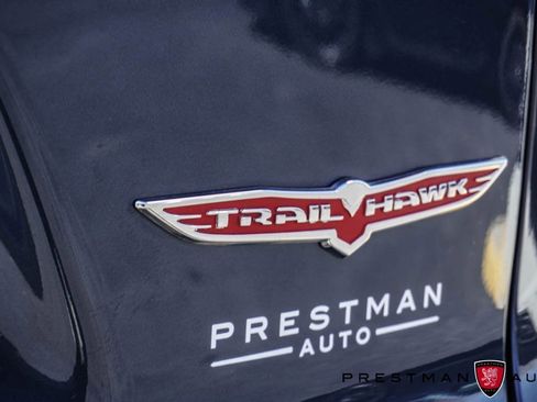 Used 2019 Jeep Cherokee Trailhawk w/ Cold Weather Group image 5