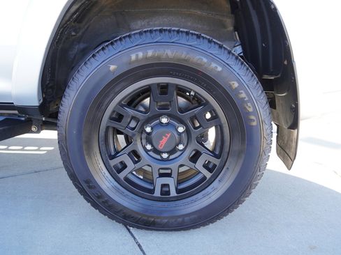 Certified 2021 Toyota 4Runner Venture image 12