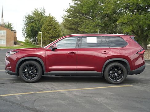 Used 2024 Toyota Grand Highlander AWD image 2