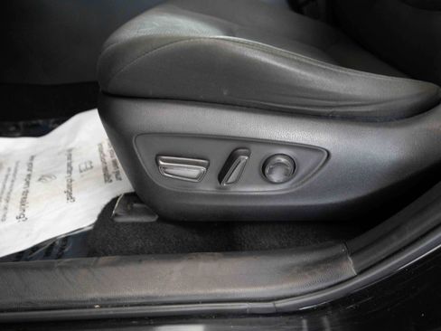 Used 2020 Toyota RAV4 XLE w/ Convenience Package AWD/4WD image 12