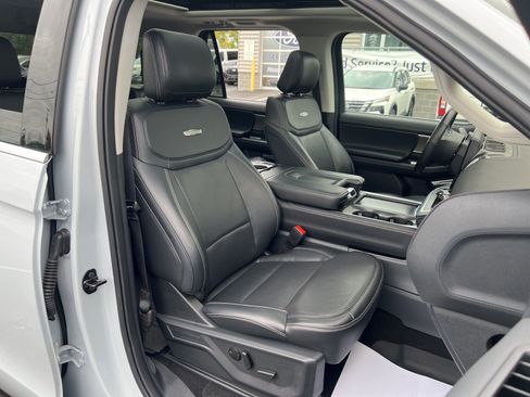 Used 2025 Ford Expedition Platinum AWD/4WD image 80