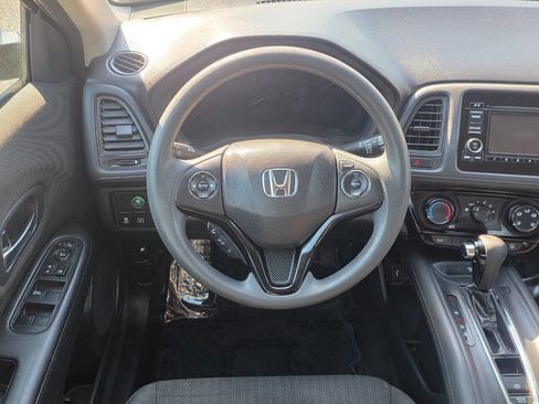 Used 2016 Honda HR-V LX image 17