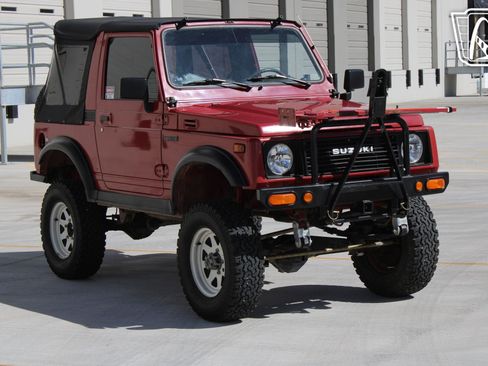 Used 1987 Suzuki Samurai 4WD Soft Top image 3