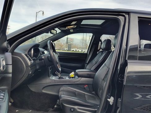 Used 2019 Jeep Grand Cherokee Altitude image 7