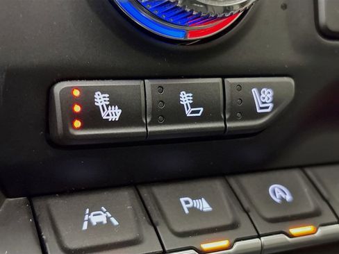 Used 2020 GMC Sierra 1500 AT4 w/ AT4 Premium Package image 24