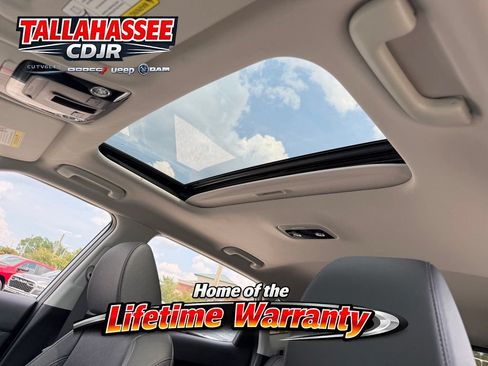 Used 2025 Kia Seltos EX w/ EX Sunroof Package FWD image 28