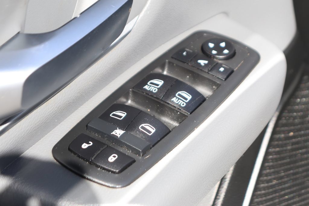 Used 2020 RAM 1500 Lone Star RWD image 19