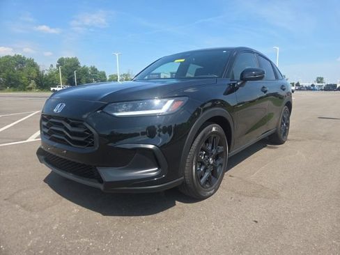 Used 2025 Honda HR-V Sport image 2