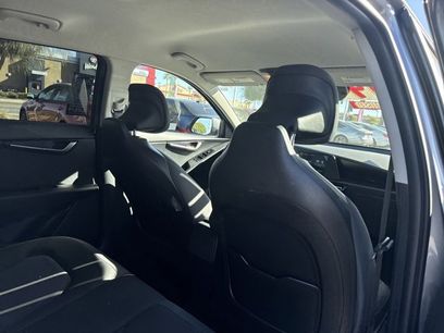 Certified 2025 Kia Niro LX