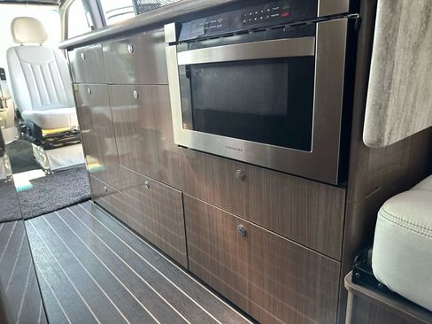 Used 2016 Mercedes-Benz Sprinter 3500 image 58