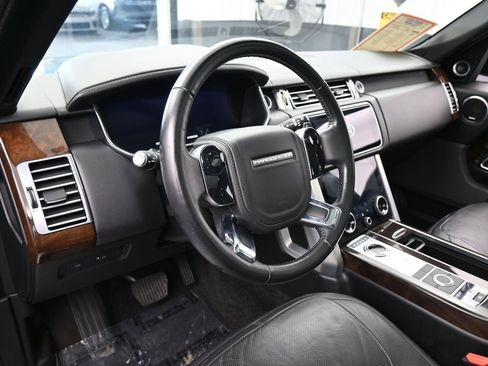 Used 2020 Land Rover Range Rover HSE image 10