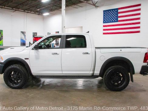 Used 2017 RAM 1500 Big Horn AWD/4WD image 3
