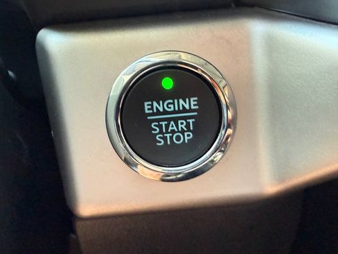 Used 2024 Ford Expedition Max XLT AWD/4WD image 34
