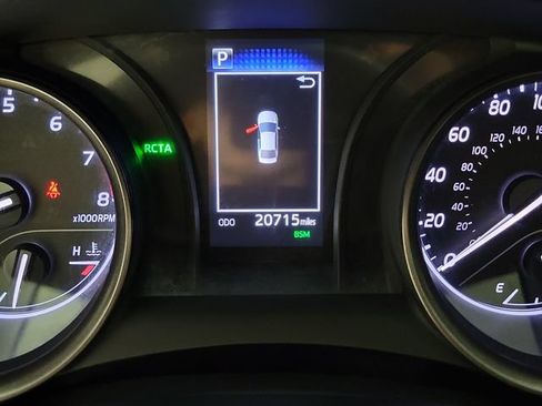 Used 2024 Toyota Camry SE w/ Cold Weather Package FWD image 2