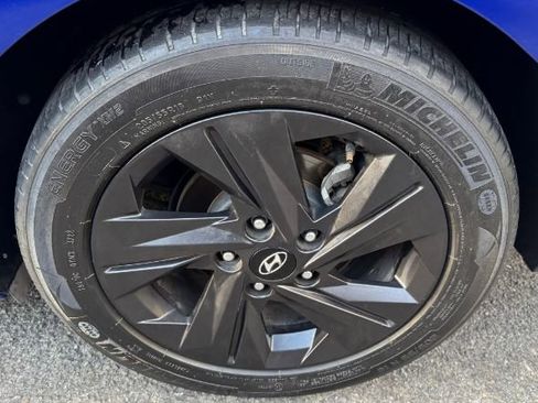 Used 2021 Hyundai Elantra SEL w/ Cargo Package image 27