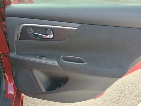 Used 2015 Nissan Altima 2.5 S w/ Power Driver Seat Package image 18