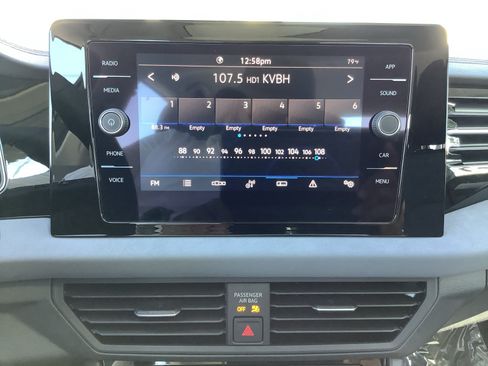 New 2026 Volkswagen Jetta SE FWD image 17